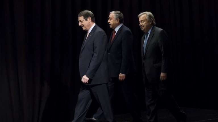 Στο Βερολίνο η άτυπη τριμερής για το Κυπριακό