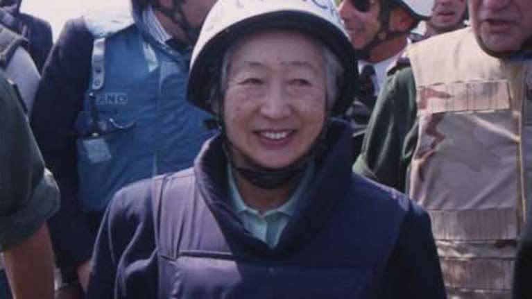 Πέθανε η πρώτη γυναίκα Ύπατη Αρμοστής του ΟΗΕ για τους πρόσφυγες