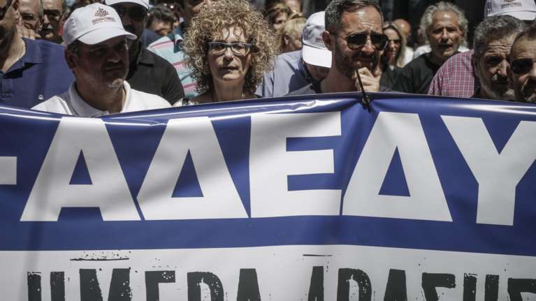 Τι είναι το περίφημο 13ωρο: Αυξάνονται από 3 σε 4 ώρες οι επιτρεπόμενες υπερωρίες