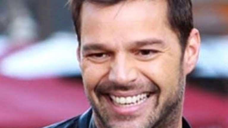 Ο Ρίκι Μάρτιν καλωσόρισε το τέταρτο παιδί του