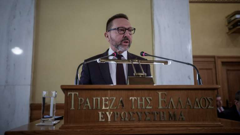 Καμπανάκι Στουρνάρα για κίνδυνο νέας παγκόσμιας ύφεσης