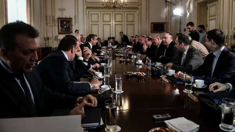 Τα υπουργικά φάουλ, οι δηλώσεις Πέτσα &amp; η ανησυχία για τη ΔΕΗ