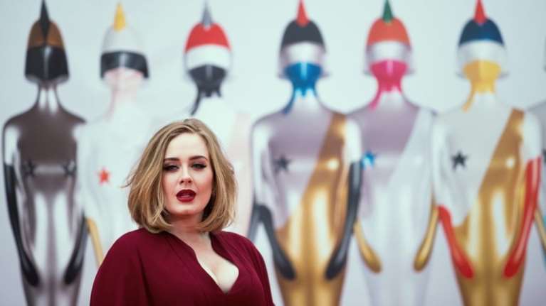 Δραματική απώλεια βάρους για την Αντέλ - To πριν και το μετά [Εικόνες]