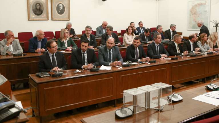 Προανακριτική Novartis: Ο πόλεμος επιστολών &amp; το σενάριο αποχώρησης ΣΥΡΙΖΑ