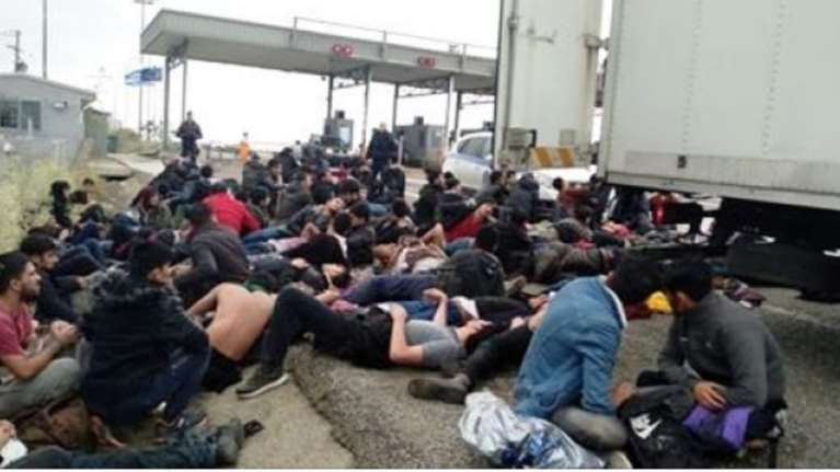 Φορτηγό - ψυγείο με 41 μετανάστες στα διόδια της Ξάνθης