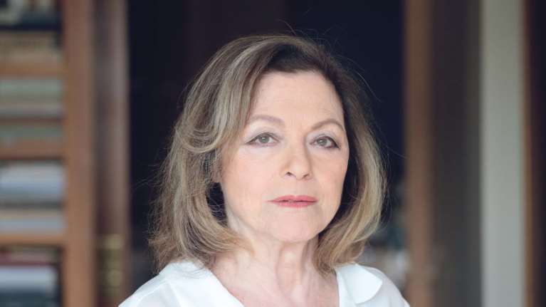 Μη χάσετε τα θεατρικά αναλόγια με σημαντικές πρωταγωνίστριες