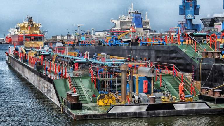 Ολλανδία: 16 μετανάστες βρέθηκαν ζωντανοί σε φορτηγό