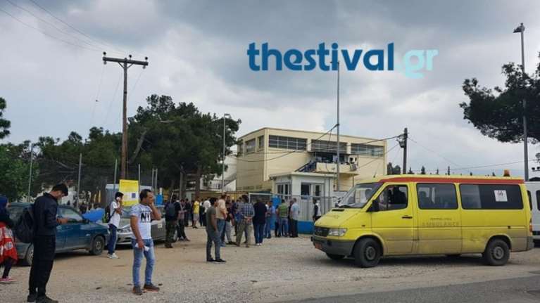 Αιματηρή συμπλοκή προσφύγων στα Διαβατά - Δέκα τραυματίες