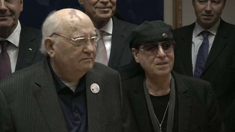 Γκορμπατσόφ και Scorpions 30 χρόνια μετά την πτώση του Τείχους