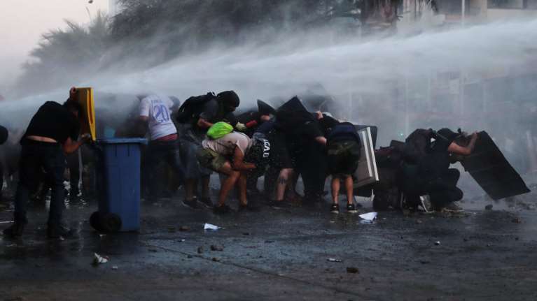 Ποτάμι οργής στη Χιλή-Διαδηλώσεις και ταραχές