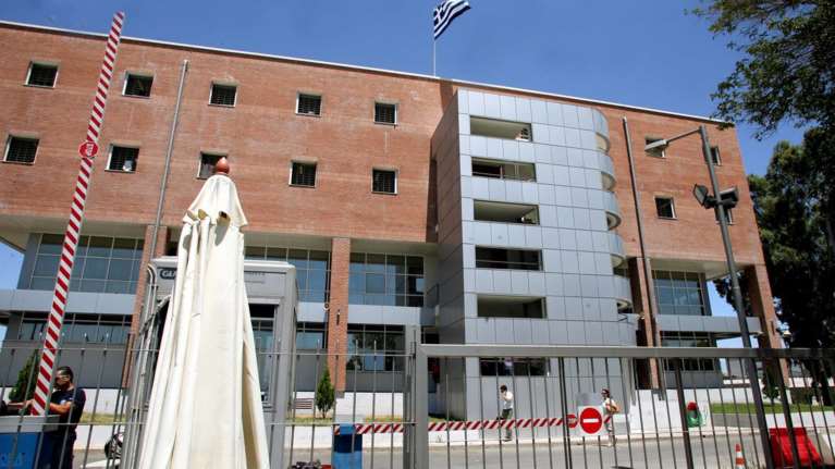 Τρία τηλεφωνήματα για βόμβα στη Διεύθυνση Αλλοδαπών Αττικής