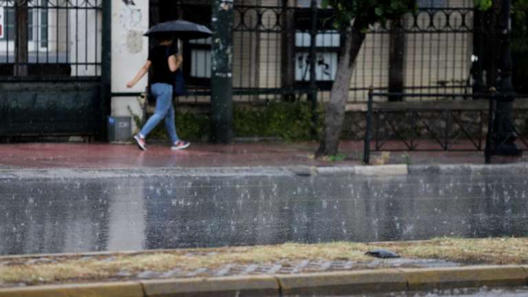 Meteo: Άστατος και κατά τόπους βροχερός ο καιρός την Πέμπτη
