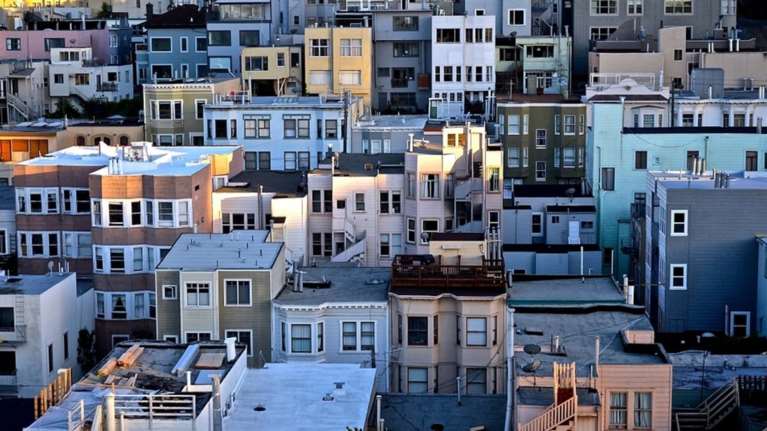 Η αγορά των ακινήτων παραμένει ελκυστική για τους επενδυτές το 2020