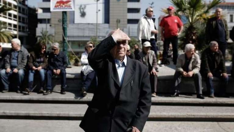 Τι φέρνει το νέο δόγμα στο ασφαλιστικό: Η μεγάλη έξοδος και ο συναγερμός για το δημογραφικό