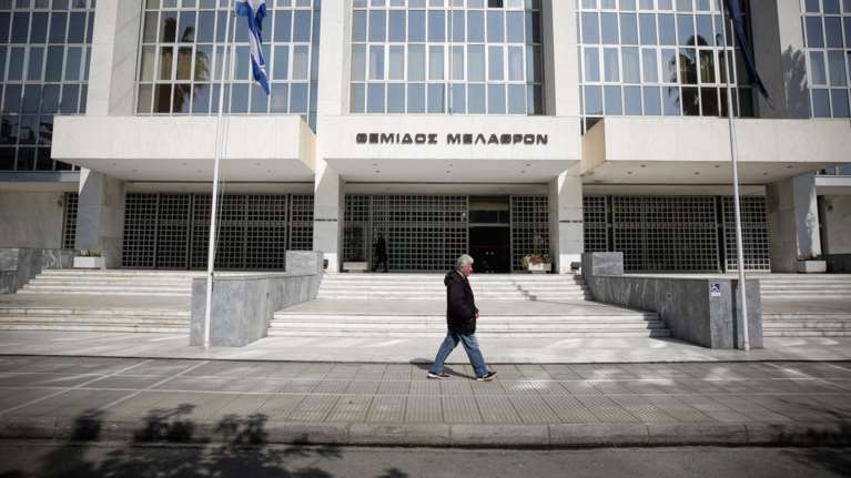 Γιoς αποκληρώθηκε από τον  πατέρα του και δικαιώθηκε στον Άρειο Πάγο