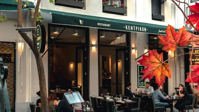 Άνοιξε και λειτουργεί ξανά το ιστορικό εστιατόριο &quot;Κεντρικόν&quot;