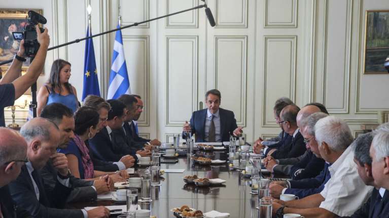 Σύσκεψη Μητσοτάκη - περιφερειαρχών: ΕΣΠΑ αλλά και προσφυγικό