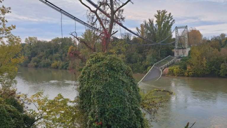 Νεκρός 15χρονη σε κατάρρευση γέφυρας στην Τουλούζη