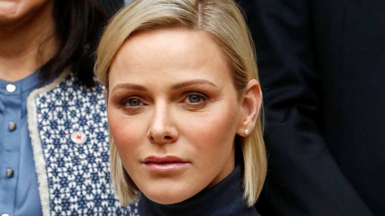 Πανέμορφη η «θλιμμένη» Σαρλίν του Μονακό σε casual εμφάνιση [Εικόνες]