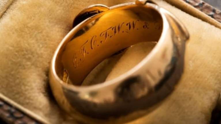 Βρέθηκε 20 χρόνια μετά το κλεμμένο δαχτυλίδι του Όσκαρ Ουάιλντ