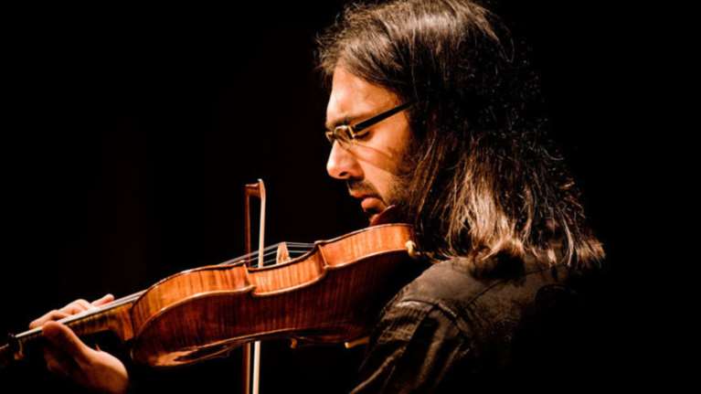 Ο Λεωνίδας Καβάκος στην Επίδαυρο και όλες οι on line εκδηλώσεις της Πρωτοχρονιάς