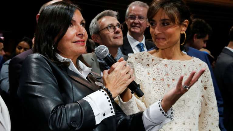 Η δήμαρχος του Παρισιού υπόσχεται δημοψήφισμα για τα Airbnb