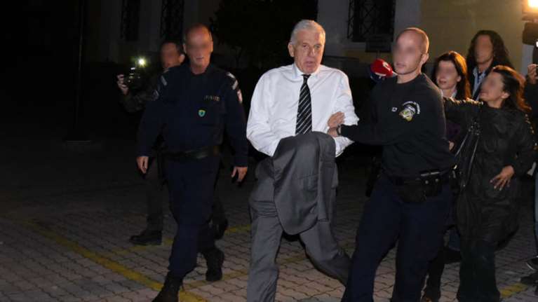 Ζητούν την αποφυλάκιση Παπαντωνίου - Οι «61» που υπογράφουν