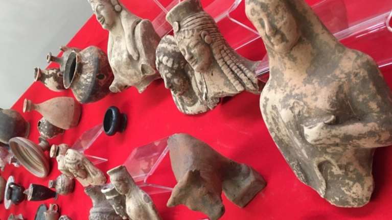 «Επιχείρηση Αχαιοί» για 10.000 κλεμμένα έργα τέχνης