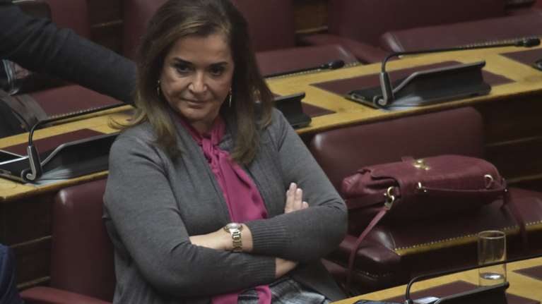 Ντόρα Μπακογιάννη: Να κάνουμε τους μετανάστες εργάτες γής