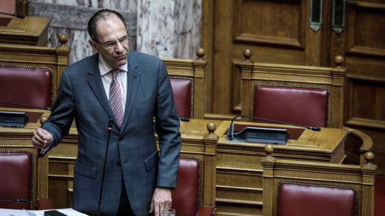 «Ναι» με όρους της κυβέρνησης στη λαϊκή νομοθετική πρωτοβουλία