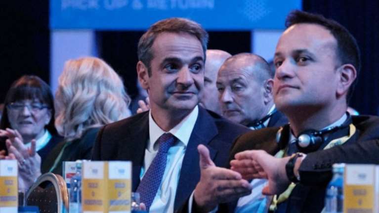 «Μαθήματα» Μητσοτάκη στο ΕΛΚ: Πως κερδίζονται οι λαϊκιστές