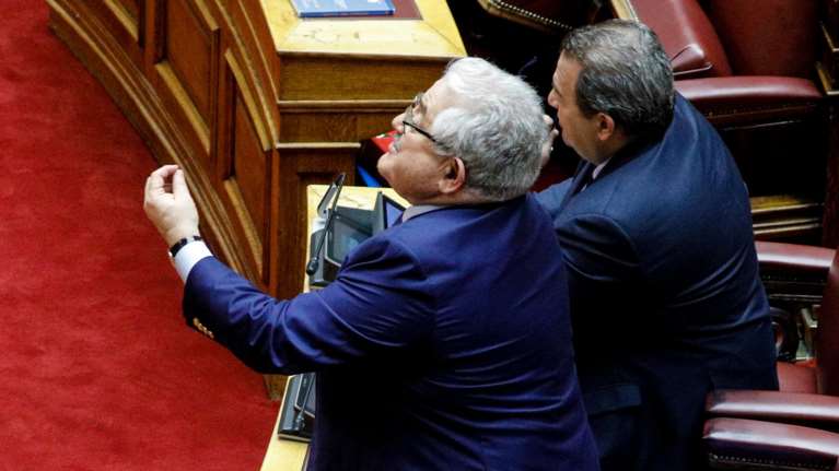 Νέες «φωτιές» στο πολιτικό σκηνικό για το άρθρο 86 για την Ευθύνη Υπουργών