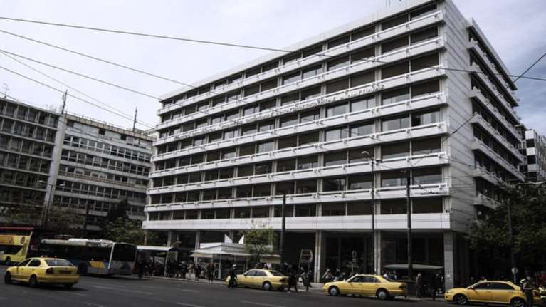 Η Ομικρον και οι ανατιμήσεις στο φυσικό αέριο φέρνουν νέα μέτρα στήριξης- Τι συζητούν στο ΥΠΟΙΚ