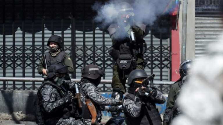 Χάος στη Βολιβία: «Μας έκαναν κόσκινο από τις σφαίρες»