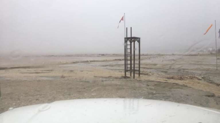 Σάρωσε δρόμους και σπίτια η πλημμύρα στη Θάσο - Ζημιές και στη Χαλκιδική