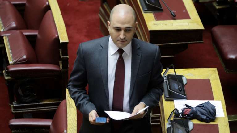 Μπογδάνος κατά Ντόρας: Στη ΝΔ τραβάει αυτιά μόνο ο Κυριάκος