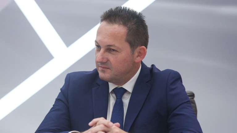 Πέτσας: Στις πιο ευάλωτες κοινωνικές ομάδες το κοινωνικό μέρισμα