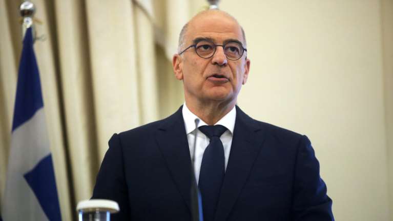 Μήνυμα Δένδια για προσφυγικό: Δεν θα επιτρέψουμε να μας εκβιάζει η Τουρκία