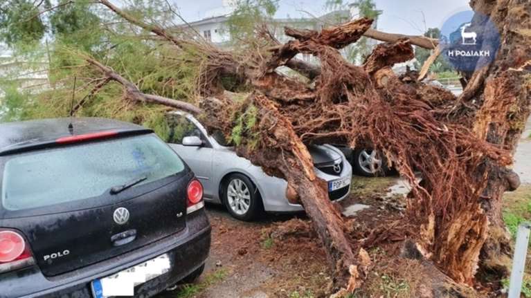 Χτυπάει τα Δωδεκάνησα ο «Γηρυόνης» - μεγάλα προβλήματα