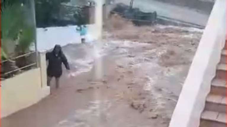 Σε Ρόδο και Σύμη ο «Γηρυόνης» - Δρόμοι έγιναν ποτάμια (Βίντεο)