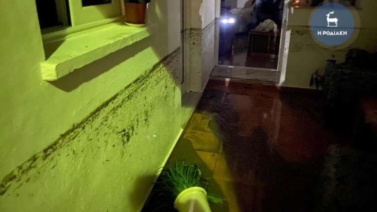 Τραγωδία στη Ρόδο: Κατάκοιτη γυναίκα πνίγηκε μέσα στο σπίτι της