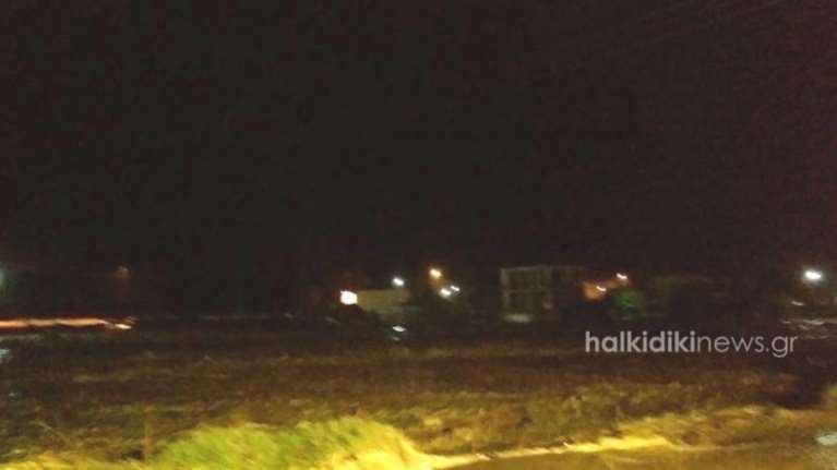 Δραματική νύχτα με πλημμύρες σε Ολυμπιάδα και Θάσο