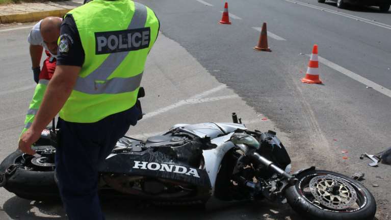 Μηχανή παρέσυρε πεζούς στη λεωφόρο Κηφισίας στο Μαρούσι