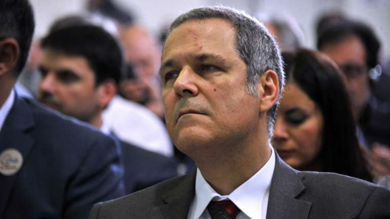 Επεισοδιακή συνεδρίαση με άγριο καυγά Τζήμερου - Πρωτούλη