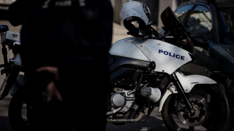 Ξυλοκόπησαν άγρια στενό συνεργάτη του Μιχ. Χρυσοχοΐδη