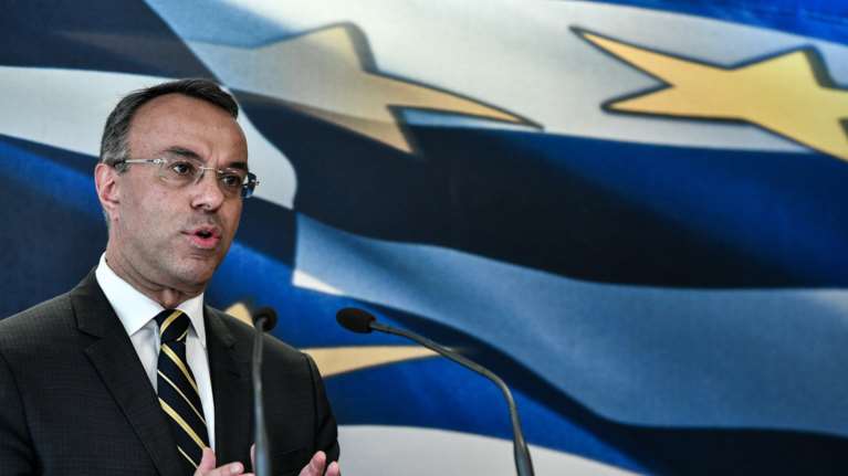 Σταϊκούρας: "Πάταξη φοροδιαφυγής 2 δισ. με τις υποχρεωτικές e-συναλλαγές"