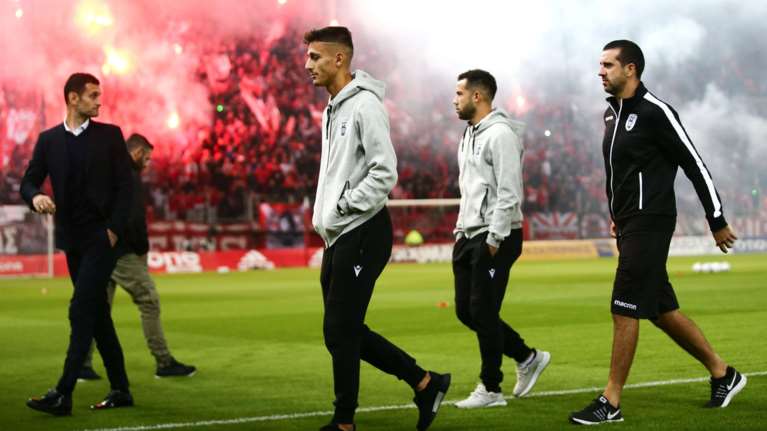 Επεισόδια κατά την άφιξη του ΠΑΟΚ στο Καραϊσκάκη