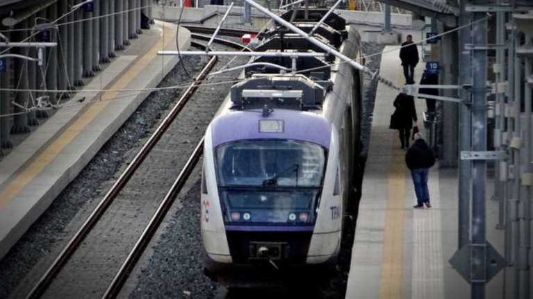 ΤΡΑΙΝΟΣΕ: Πώς θα διαμορφωθούν τα δρομολόγια Προαστιακού προς Κιάτο,Πειραιά