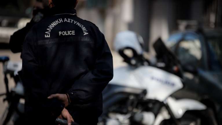 Συγκλονίζει η μητέρα 31χρονου: «Έβλεπα το γιο μου μαχαιρωμένο»