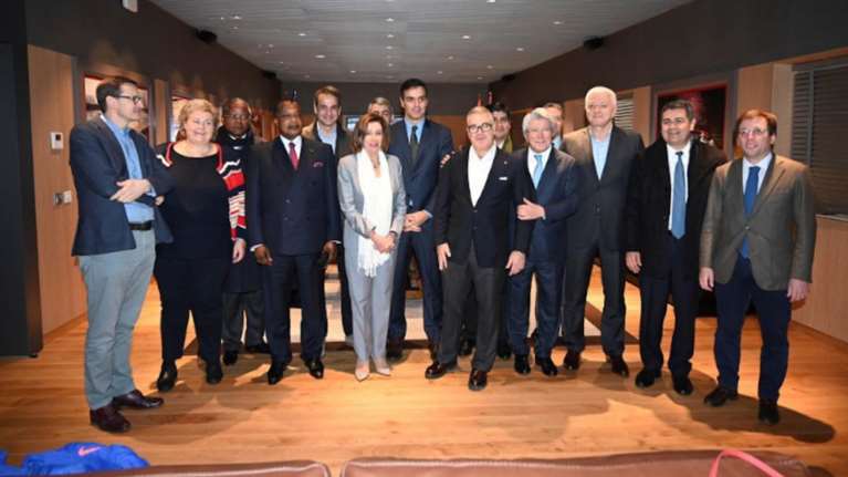 Ο Μητσοτάκης στο γήπεδο -Είδε από κοντά τον μάγο Μέσι [βίντεο]